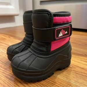 Mountain Creek Toddler Boots Size 4